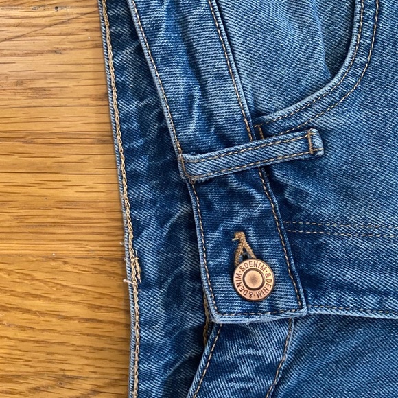 H&M Jean shorts - Picture 2 of 4